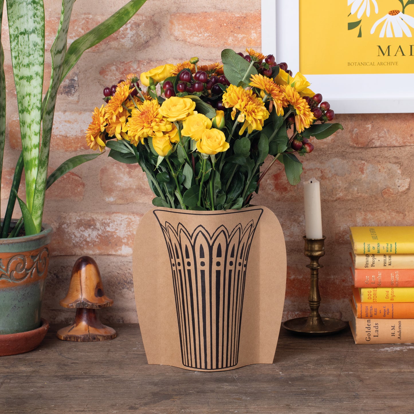 Cardboard vase Sleeve - Cut Glass