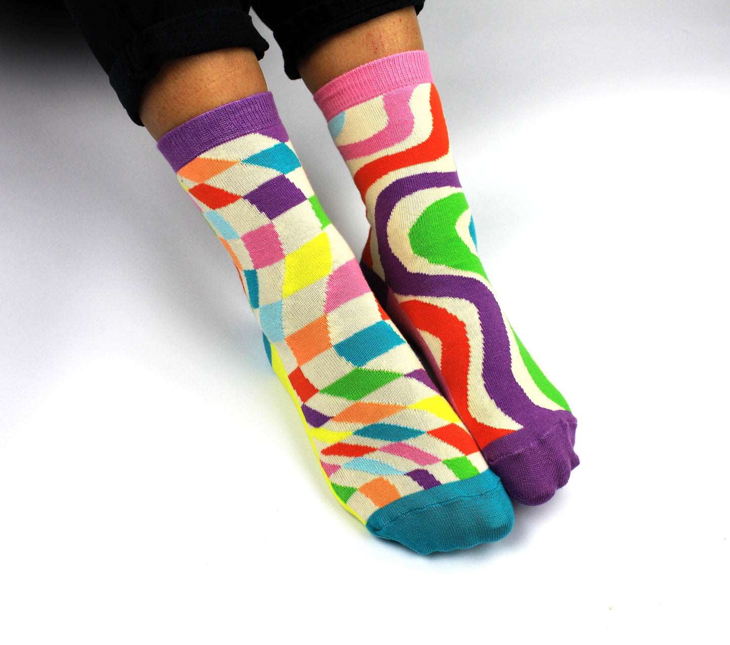 United Oddsocks Stay Groovy It 6 Odd Socks Gift Box-Ladies Size 4-8