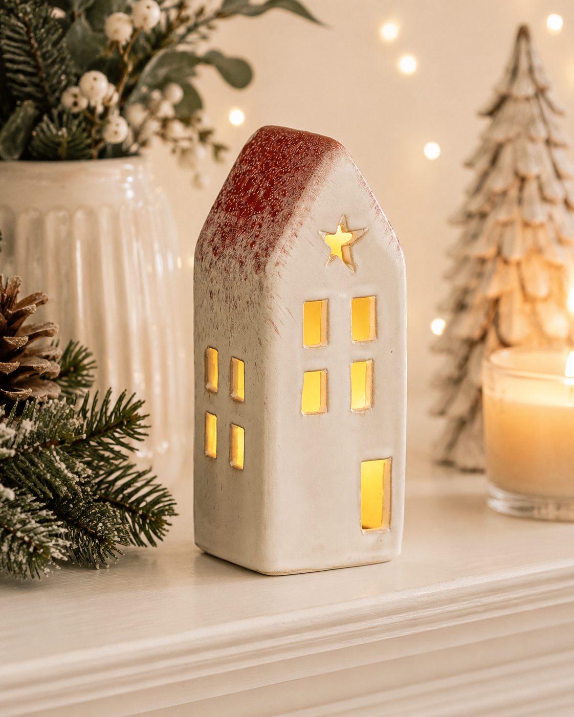 White House with Red Roof Battery LED 14.5cm